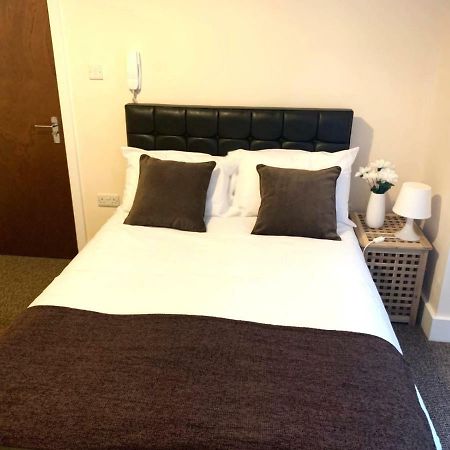 Serviced Accommodations ลูตัน ภายนอก รูปภาพ